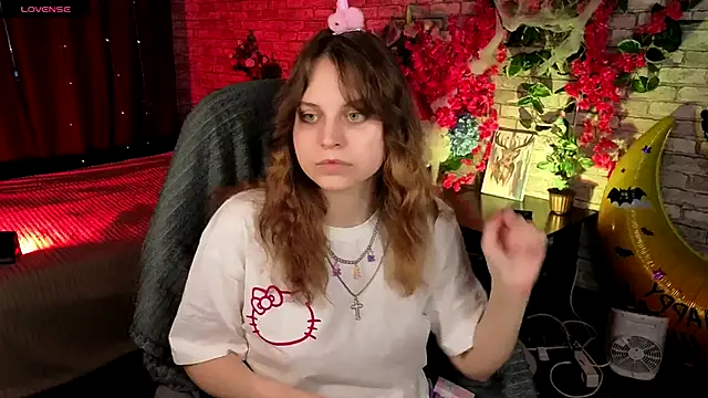 Ame Chan online show from 10/28/25, 02:09