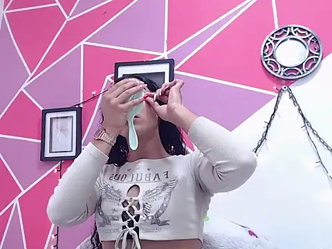 Snapshot of Tifany_Adams chatting on 10/25/25, 08:14 Tifany Adams online show from 10/25/25, 08:14