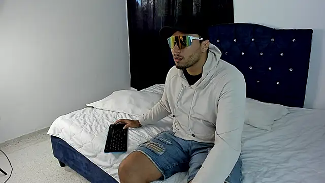 LoganRyder online show from 10/28/25, 12:09