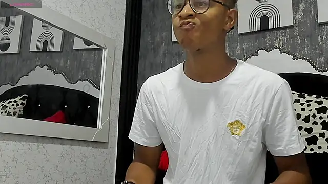 Snapshot of Yeps_pluss chatting on 10/12/25, 08:08 Yeps pluss online show from 10/12/25, 08:08