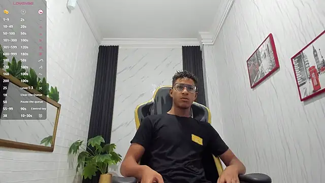 Snapshot of Yeps_pluss chatting on 10/21/25, 07:36 Yeps pluss online show from 10/21/25, 07:36