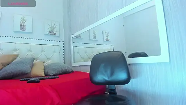 Snapshot of Yeps_pluss chatting on 11/15/25, 08:16 Yeps pluss online show from 11/15/25, 08:16