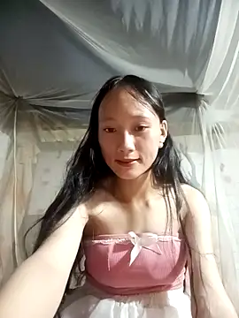 Snapshot of minachao- chatting on 10/09/25, 08:23 minachao- online show from 10/09/25, 08:23