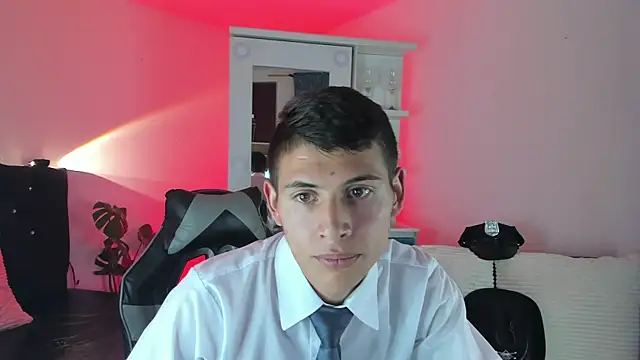 Snapshot of alexhell_ chatting on 10/09/25, 04:32 alexhell online show from 10/09/25, 04:32