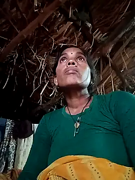 Cutsedi3 online show from 10/31/25, 10:49