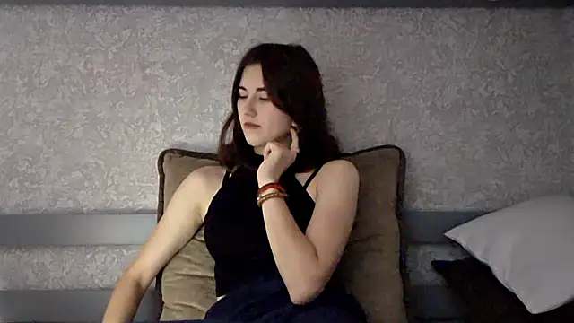 AliceNova online show from 11/21/25, 05:06