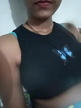 Snapshot of Sexy_baby_pooja chatting on 10/13/25, 03:34 Sexy baby pooja online show from 10/13/25, 03:34