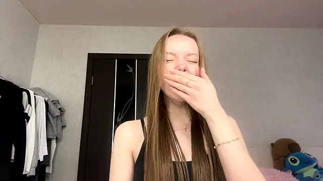 AntoniaMoravick online show from 11/14/25, 07:18