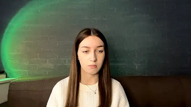 LingNikkel online show from 10/30/25, 10:06