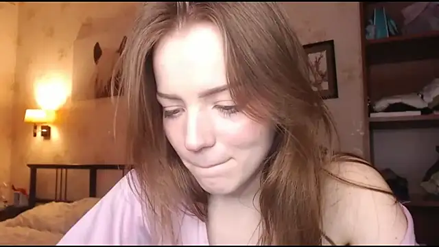Snapshot of Olivia_Mensy chatting on 10/21/25, 08:59 Olivia Mensy online show from 10/21/25, 08:59