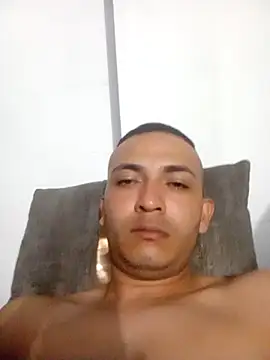 Snapshot of Vergall chatting on 10/15/25, 12:55 Vergall online show from 10/15/25, 12:55