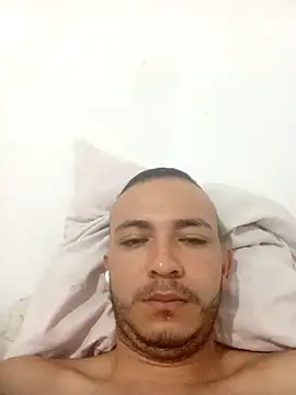 Snapshot of Vergall chatting on 11/22/25, 12:37 Vergall online show from 11/22/25, 12:37