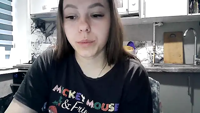 Snapshot of Ladikisss_20 chatting on 10/10/25, 05:50 Ladikisss 20 online show from 10/10/25, 05:50