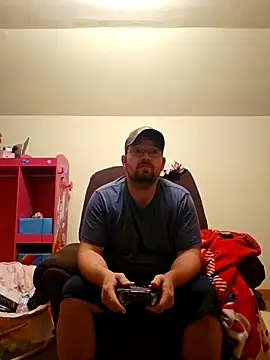 dakotafail92 online show from 10/18/25, 10:05