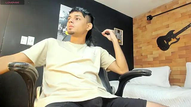 Kail nil online show from 11/19/25, 02:44