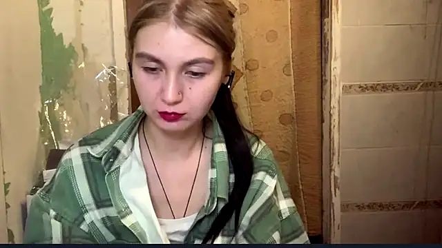 ArianeBhayani online show from 10/24/25, 09:22