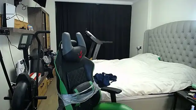 Snapshot of sugar_baby_twunk chatting on 10/12/25, 03:16 sugar baby twunk online show from 10/12/25, 03:16