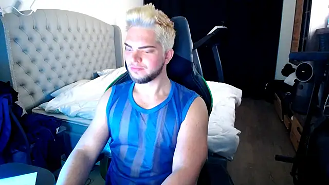 Snapshot of sugar_baby_twunk chatting on 10/25/25, 04:53 sugar baby twunk online show from 10/25/25, 04:53