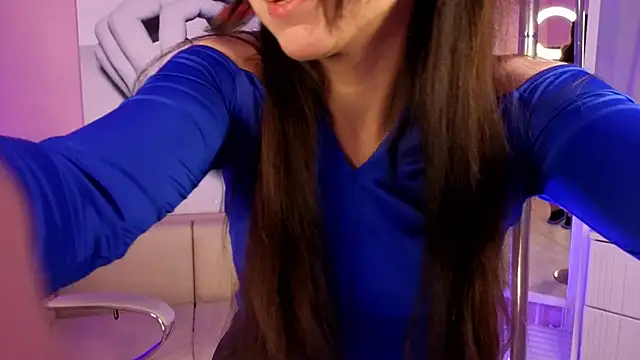 Snapshot of AkiraRH chatting on 10/18/25, 10:49 AkiraRH online show from 10/18/25, 10:49