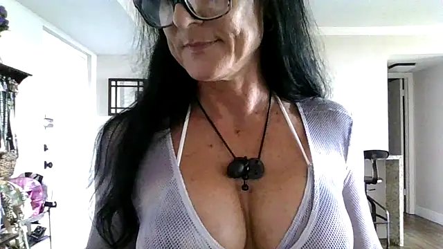 carothepro online show from 10/31/25, 04:52