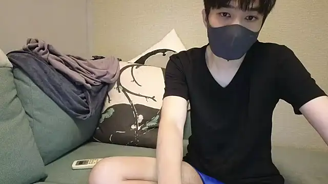 Snapshot of natesui chatting on 10/18/25, 05:14 natesui online show from 10/18/25, 05:14