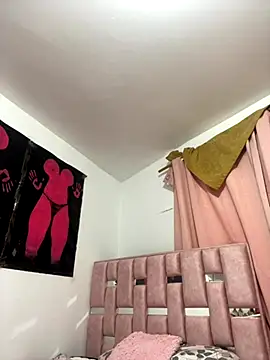 Snapshot of abby_moss_2 chatting on 11/05/25, 12:27 abby moss 2 online show from 11/05/25, 12:27