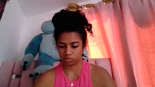 Snapshot of abby_moss_2 chatting on 11/10/25, 02:38 abby moss 2 online show from 11/10/25, 02:38