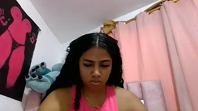 Snapshot of abby_moss_2 chatting on 11/12/25, 02:06 abby moss 2 online show from 11/12/25, 02:06