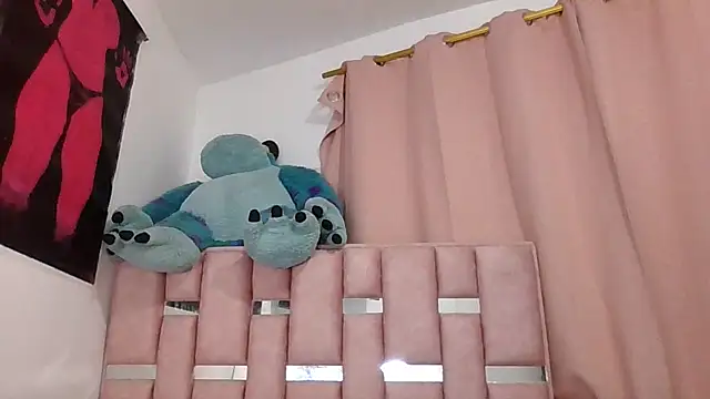 Snapshot of abby_moss_2 chatting on 11/29/25, 05:10 abby moss 2 online show from 11/29/25, 05:10