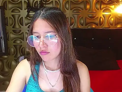 Snapshot of tinibunny chatting on 11/10/25, 07:35 tinibunny online show from 11/10/25, 07:35