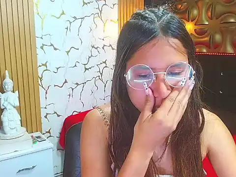 Snapshot of tinibunny chatting on 11/11/25, 07:36 tinibunny online show from 11/11/25, 07:36