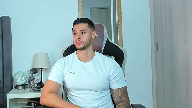 Ken mailik1 online show from 10/31/25, 11:17