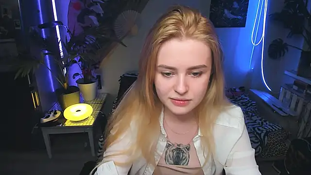 Alexa  Pirs online show from 11/07/25, 02:50