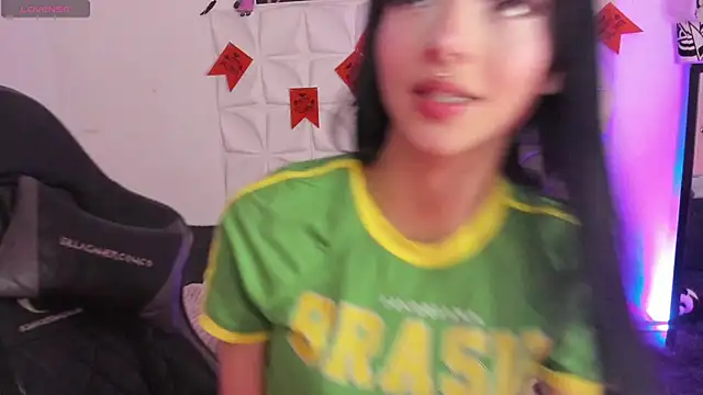 Snapshot of Barbieteeen chatting on 11/04/25, 04:33 Barbieteeen online show from 11/04/25, 04:33