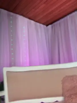 Snapshot of Swweet_Miia1 chatting on 10/26/25, 08:37 Swweet Miia1 online show from 10/26/25, 08:37