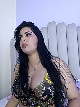 Snapshot of shainadavis chatting on 10/21/25, 03:51 shainadavis online show from 10/21/25, 03:51