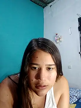 Snapshot of LindaaModel chatting on 10/10/25, 01:59 LindaaModel online show from 10/10/25, 01:59