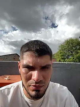 Snapshot of mirallesandbig chatting on 10/26/25, 08:48 mirallesandbig online show from 10/26/25, 08:48