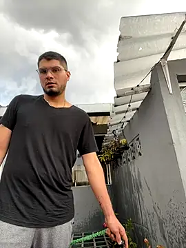 Snapshot of mirallesandbig chatting on 10/30/25, 09:37 mirallesandbig online show from 10/30/25, 09:37