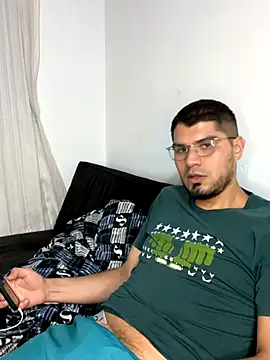 Snapshot of mirallesandbig chatting on 11/15/25, 11:21 mirallesandbig online show from 11/15/25, 11:21