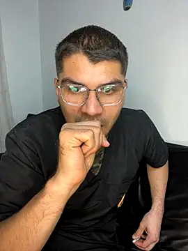 Snapshot of mirallesandbig chatting on 11/18/25, 10:47 mirallesandbig online show from 11/18/25, 10:47