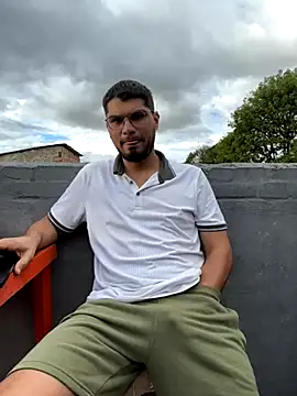 Snapshot of mirallesandbig chatting on 11/25/25, 09:37 mirallesandbig online show from 11/25/25, 09:37