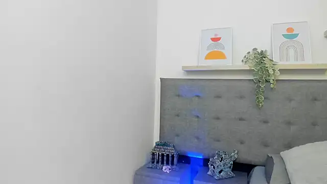 Snapshot of harper_brown1 chatting on 10/29/25, 02:25 harper brown1 online show from 10/29/25, 02:25