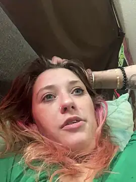 Snapshot of Mustbethemoney1234 chatting on 10/10/25, 03:27 Mustbethemoney1234 online show from 10/10/25, 03:27