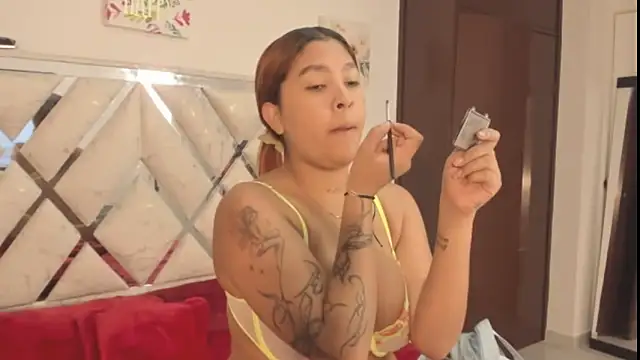 VenusBelle online show from 10/18/25, 11:55