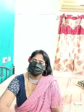Snapshot of tamil-aunt chatting on 10/19/25, 05:30 tamil-aunt online show from 10/19/25, 05:30