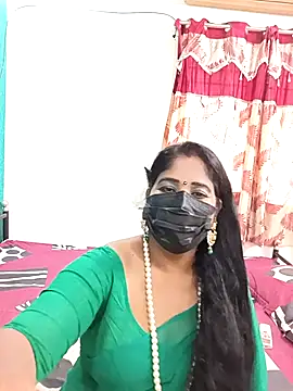 Snapshot of tamil-aunt chatting on 11/06/25, 03:51 tamil-aunt online show from 11/06/25, 03:51