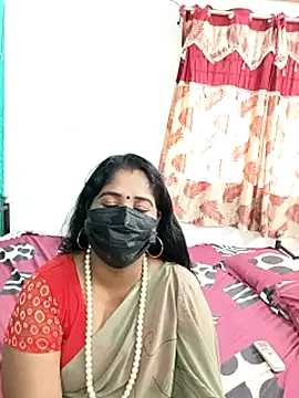 Snapshot of tamil-aunt chatting on 11/09/25, 04:22 tamil-aunt online show from 11/09/25, 04:22