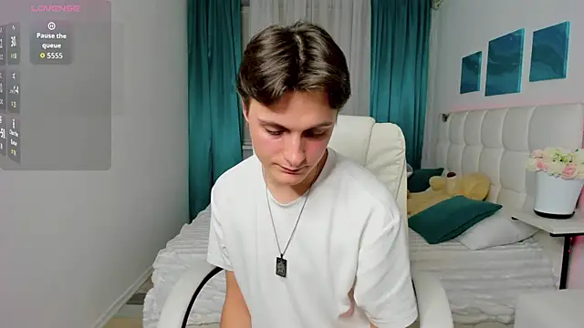 GGimperator  online show from 10/24/25, 06:37