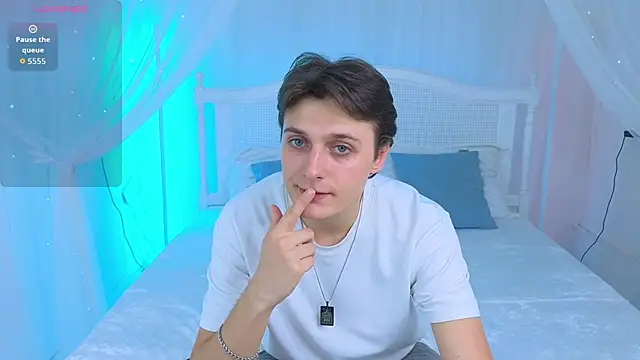 GGimperator  online show from 10/31/25, 06:20